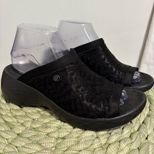 NEW Bzees Black Jubilee Stretch Slide Comfort Sandals Size 8.5